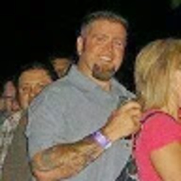 Meet your Posher, Chris - Picture 1 of 1